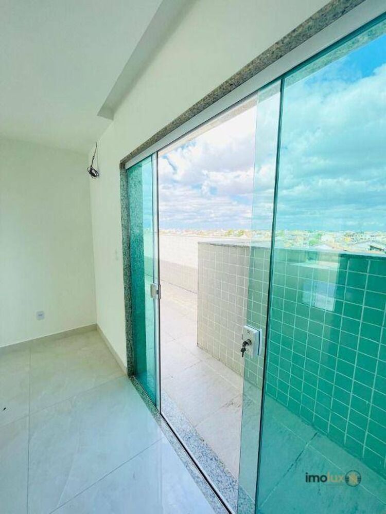 Apartamento à venda com 3 quartos, 266m² - Foto 2