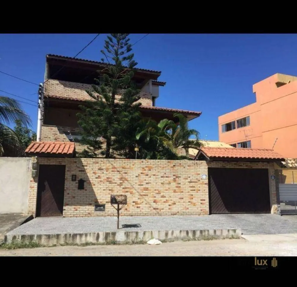 Casa, 5 quartos, 315 m² - Foto 1