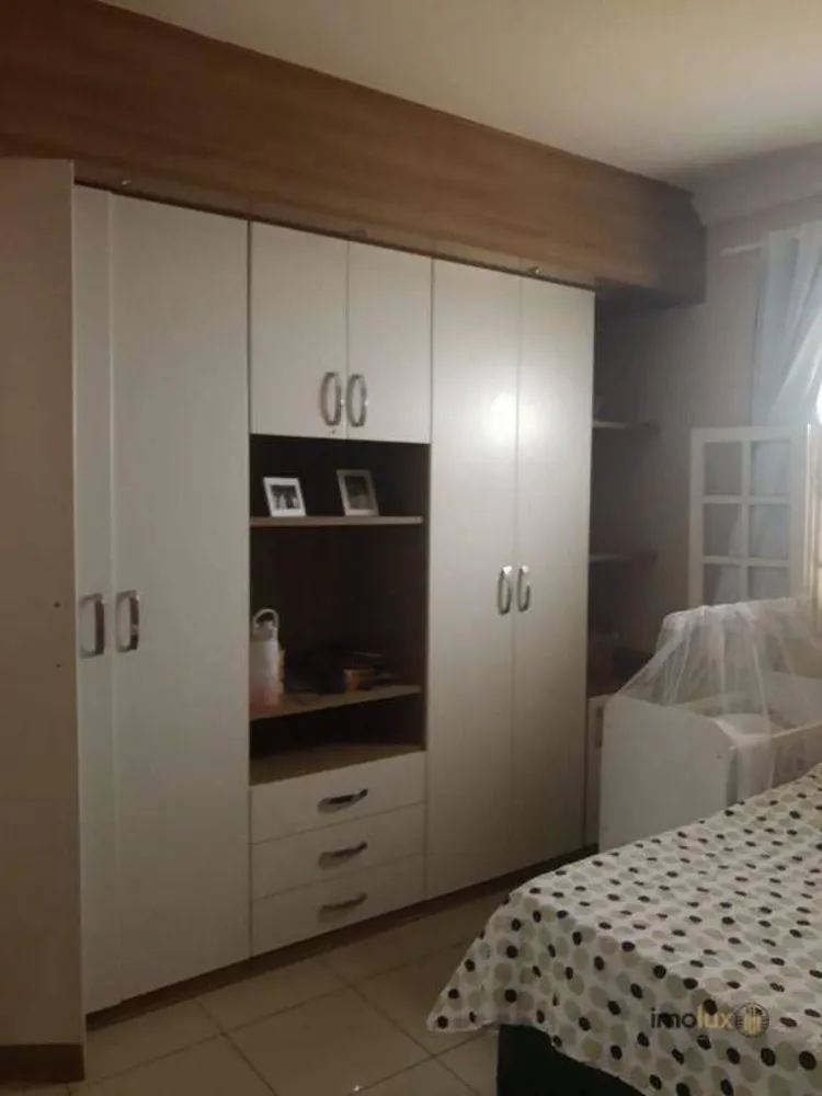 Casa, 5 quartos, 315 m² - Foto 3
