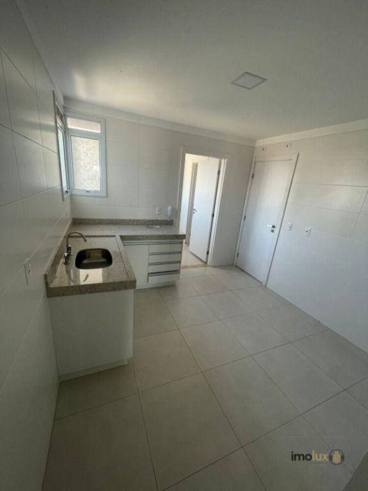 Apartamento à venda com 3 quartos, 124m² - Foto 3