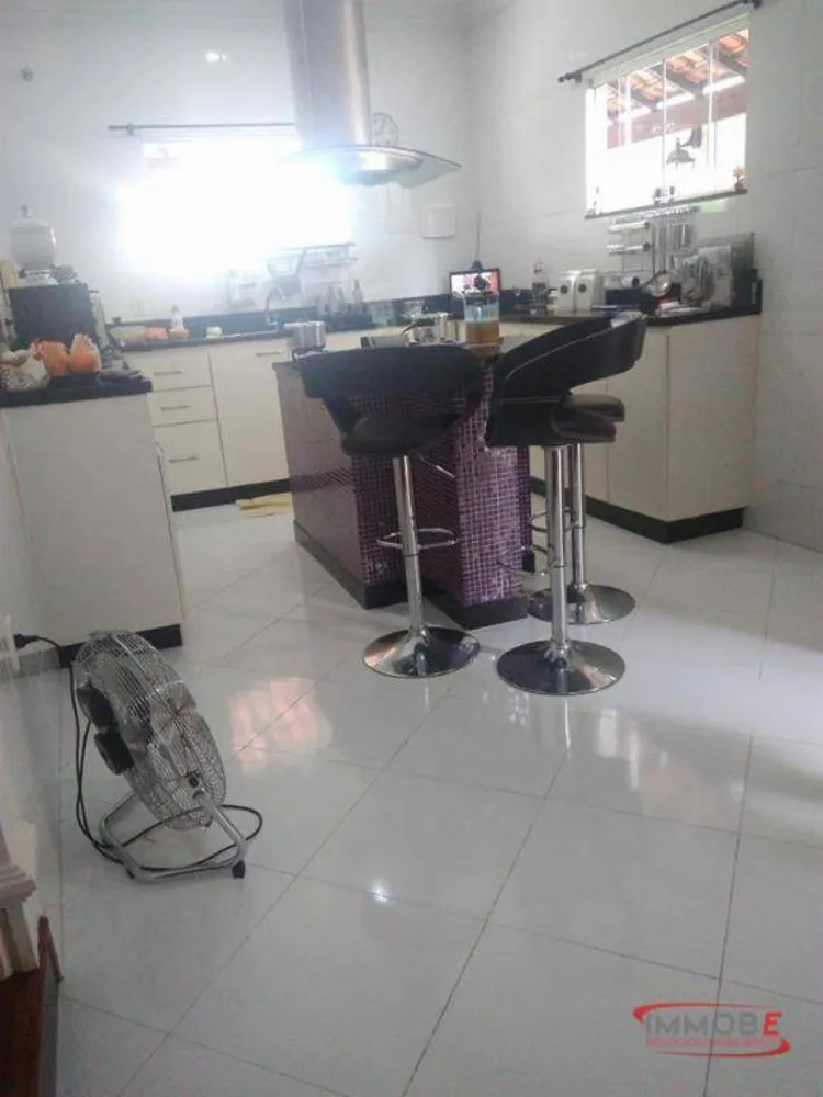 Casa, 3 quartos, 260 m² - Foto 18