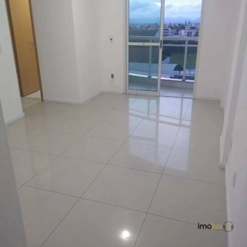 Apartamento à venda com 2 quartos, 45m² - Foto 1