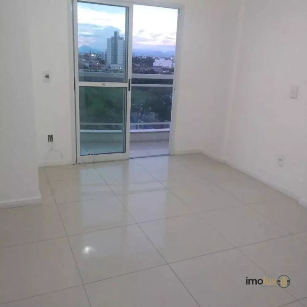 Apartamento à venda com 2 quartos, 45m² - Foto 2