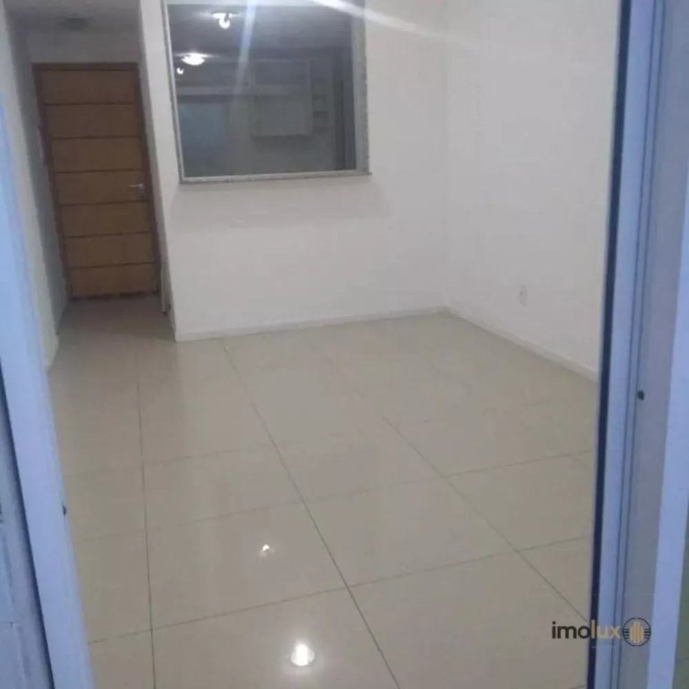 Apartamento à venda com 2 quartos, 45m² - Foto 3