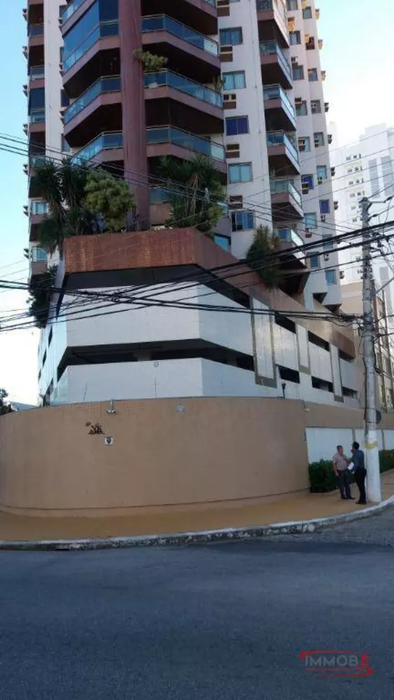 Apartamento, 3 quartos, 200 m² - Foto 1