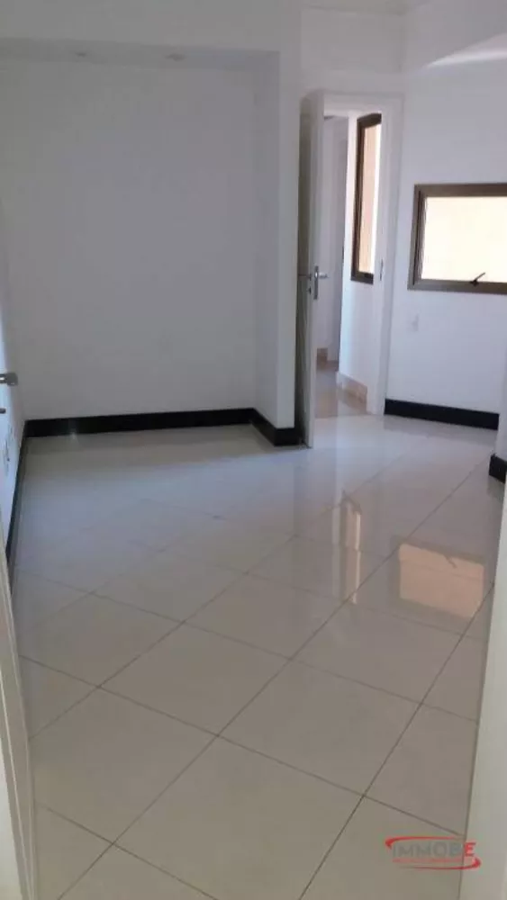 Apartamento, 3 quartos, 200 m² - Foto 10