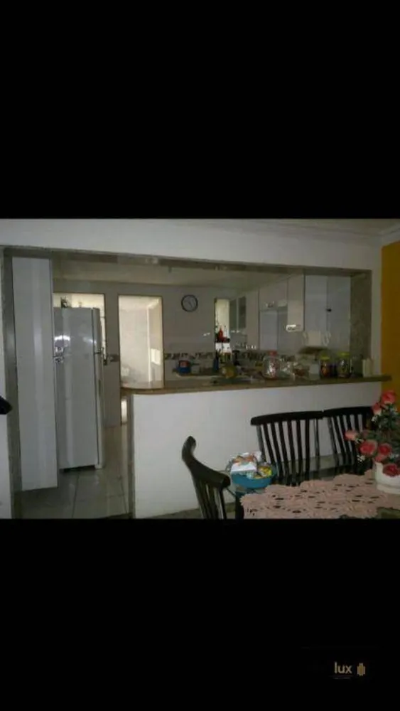 Casa, 3 quartos, 220 m² - Foto 2