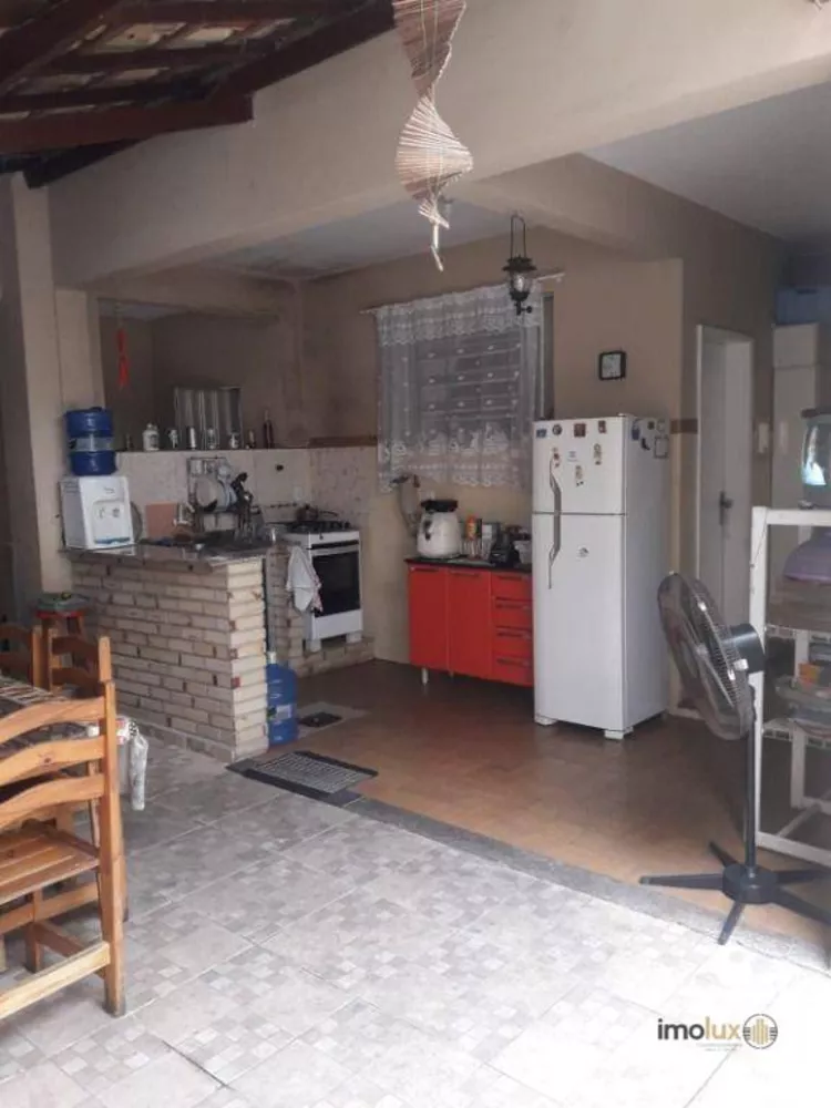 Casa, 3 quartos, 200 m² - Foto 6