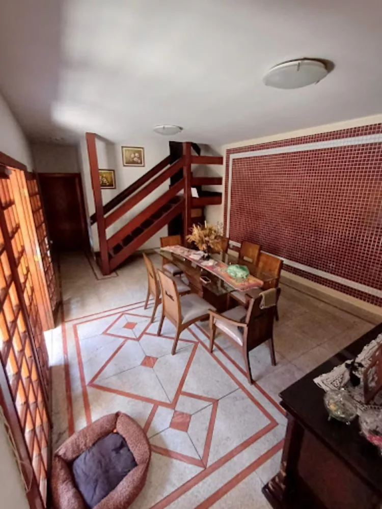 Casa, 6 quartos, 258 m² - Foto 8