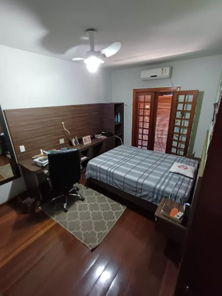 Casa, 6 quartos, 258 m² - Foto 11