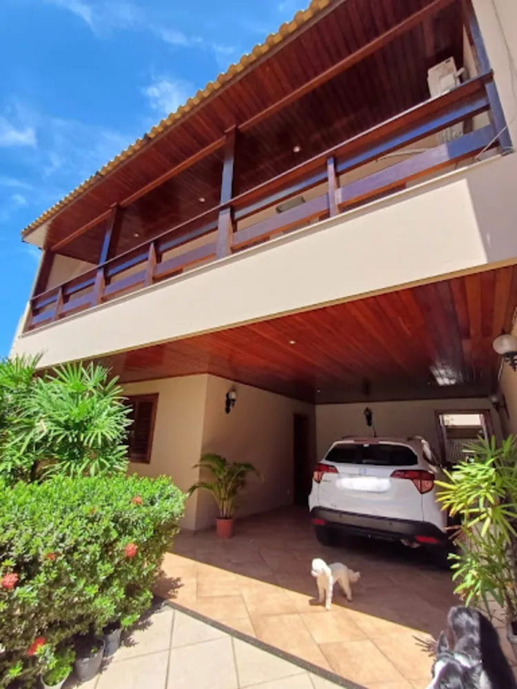 Casa, 6 quartos, 258 m² - Foto 4