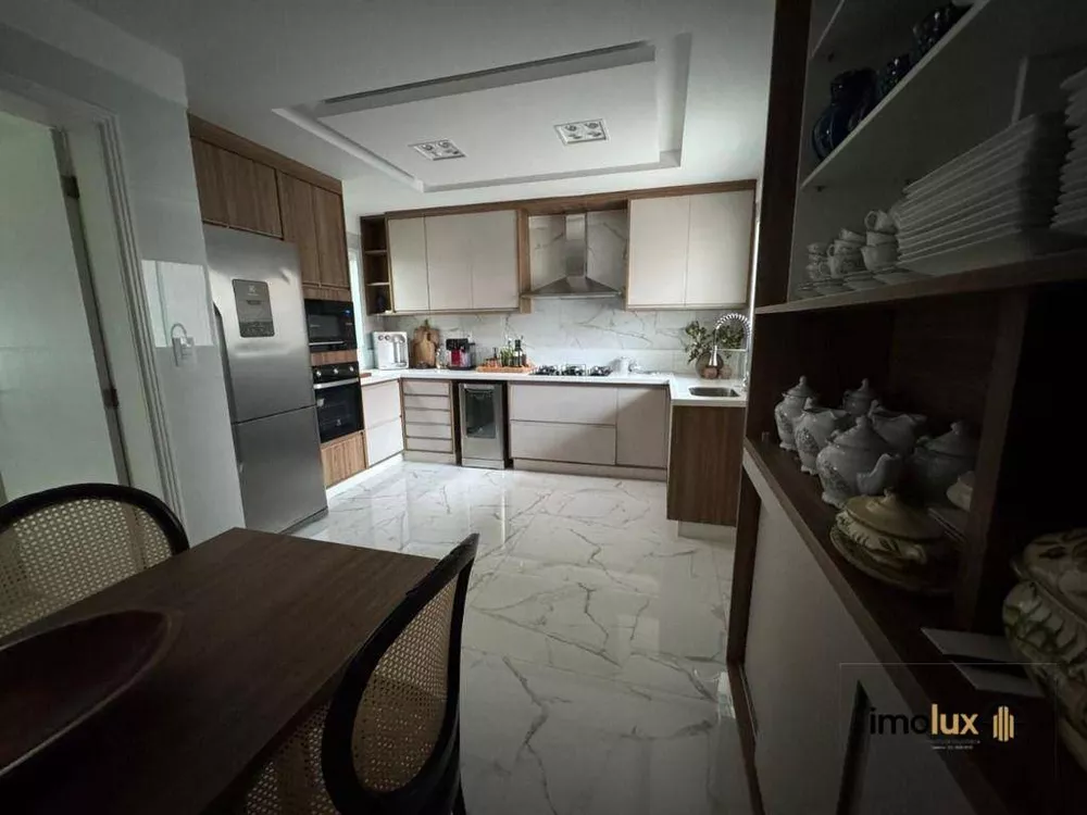Casa, 4 quartos, 200 m² - Foto 23