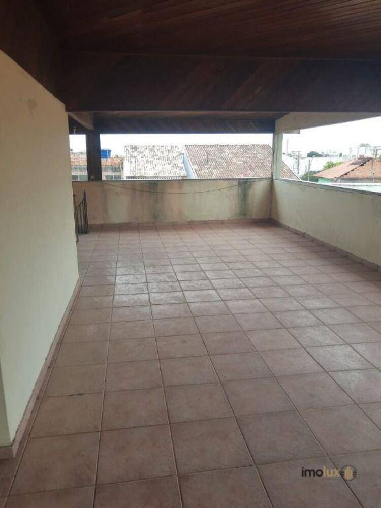 Casa à venda com 5 quartos, 315m² - Foto 2