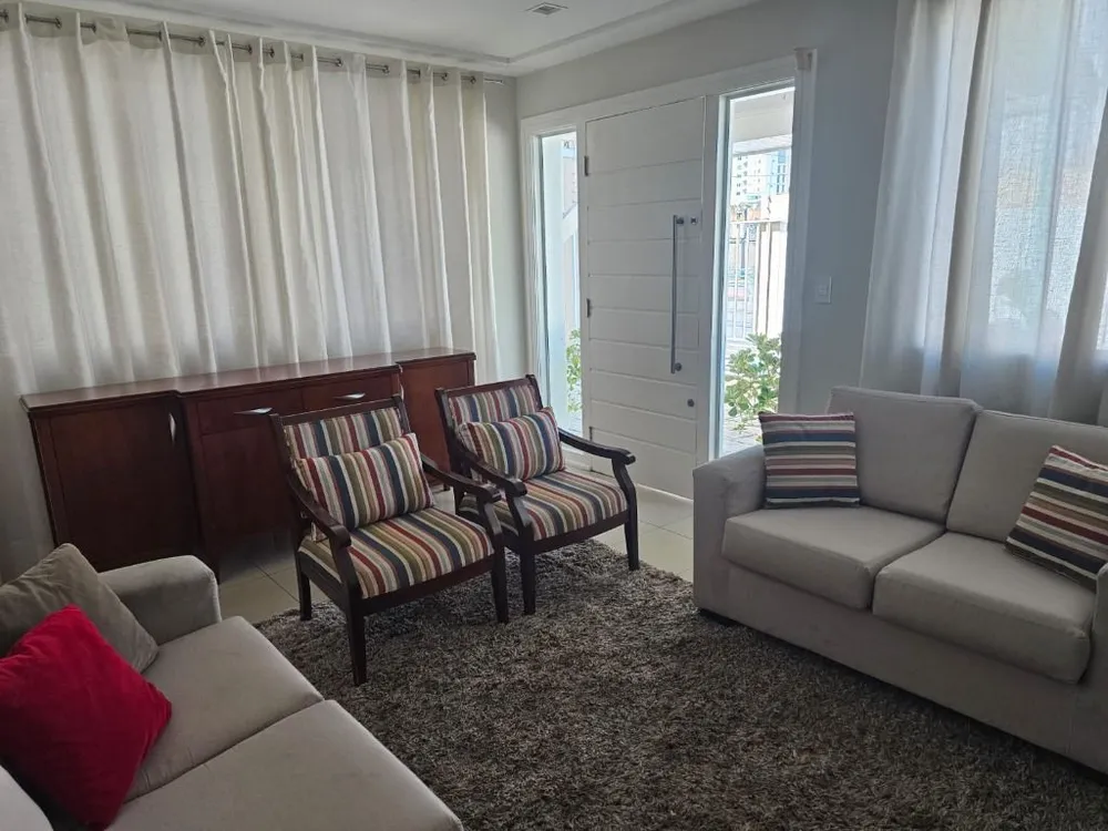 Casa, 3 quartos, 230 m² - Foto 3
