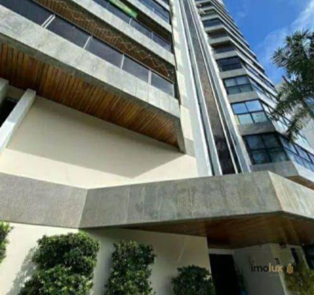 Apartamento à venda com 3 quartos, 220m² - Foto 1