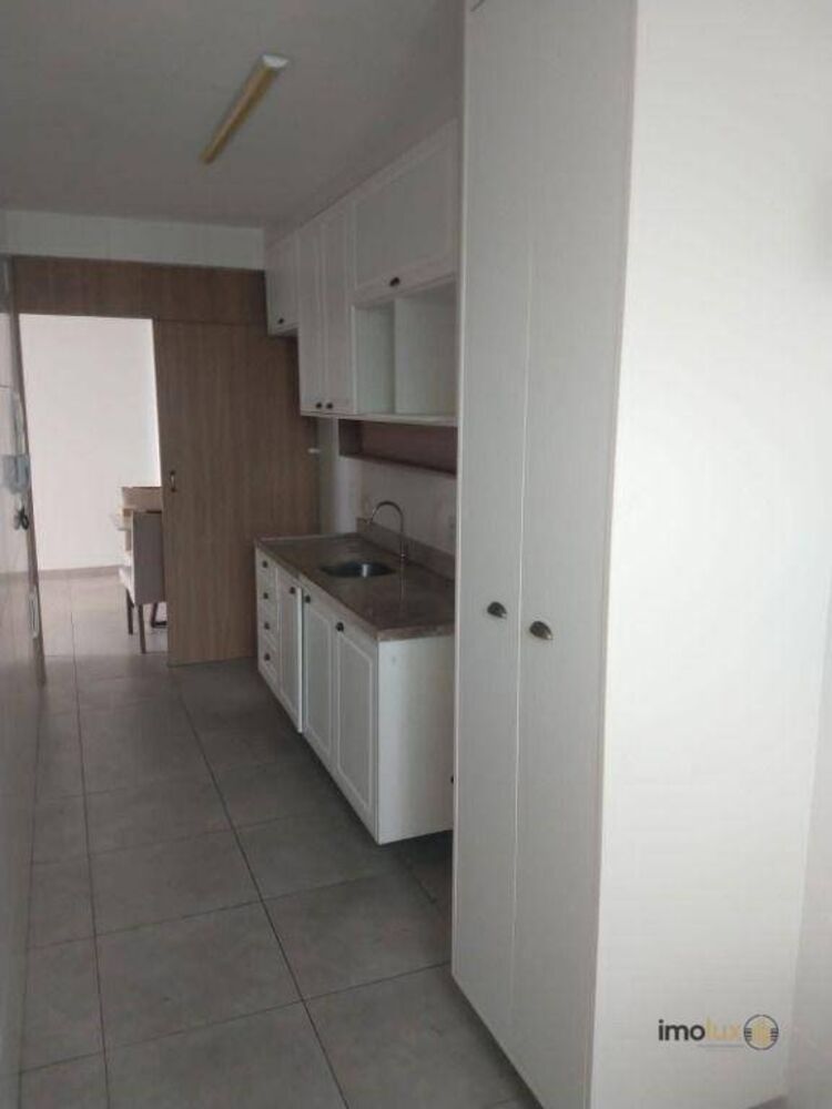 Apartamento para alugar com 2 quartos, 68m² - Foto 6
