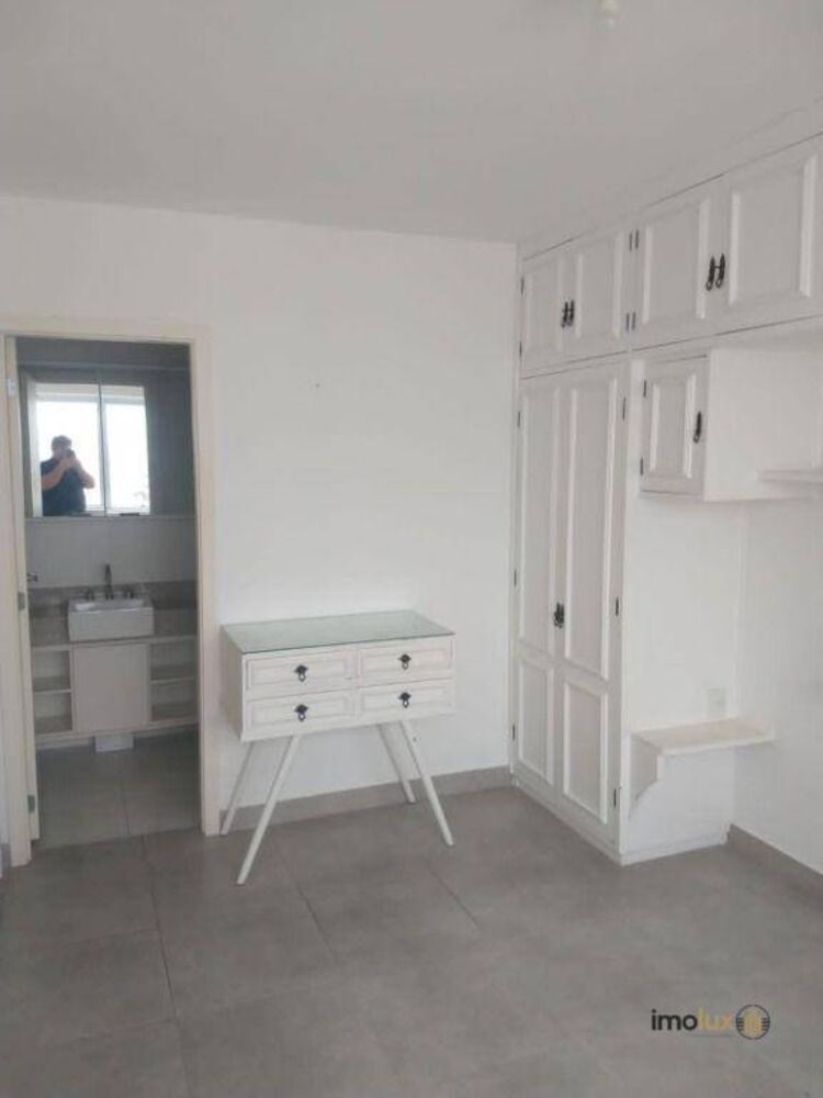 Apartamento para alugar com 2 quartos, 68m² - Foto 13