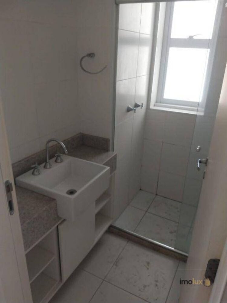 Apartamento para alugar com 2 quartos, 68m² - Foto 9