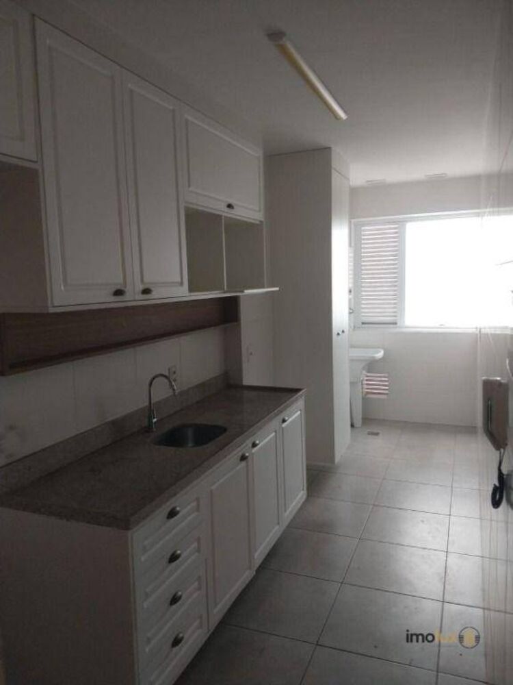 Apartamento para alugar com 2 quartos, 68m² - Foto 14