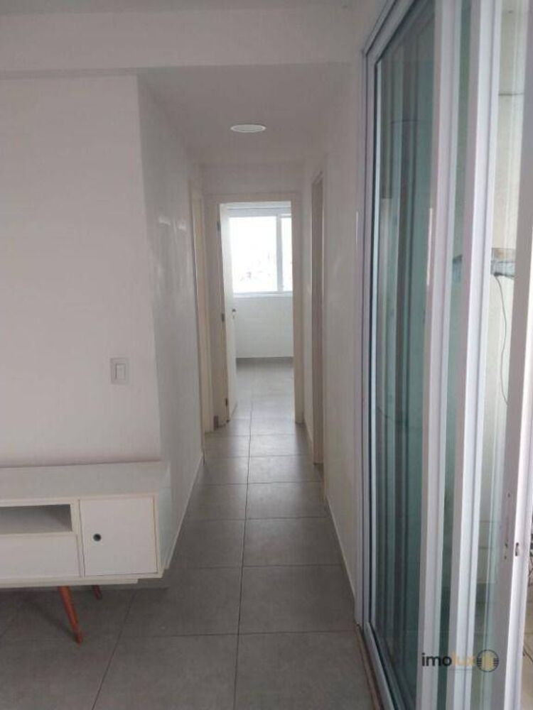 Apartamento para alugar com 2 quartos, 68m² - Foto 12