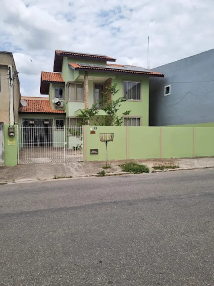 Casa, 3 quartos, 240 m² - Foto 1