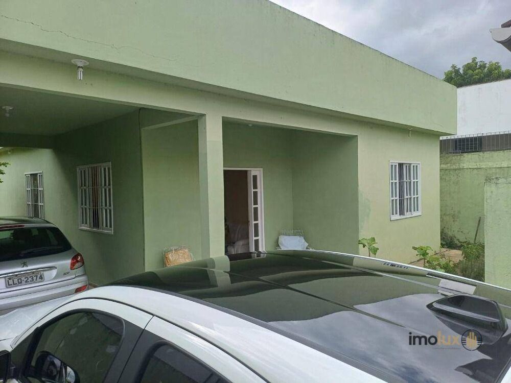 Casa à venda com 3 quartos, 120m² - Foto 1