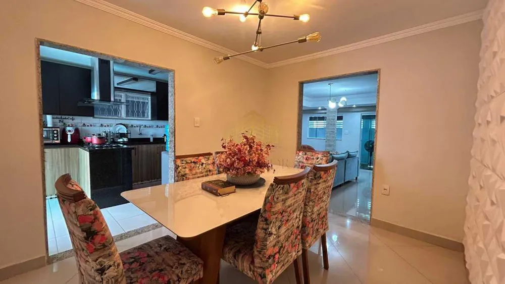 Casa, 3 quartos, 145 m² - Foto 1