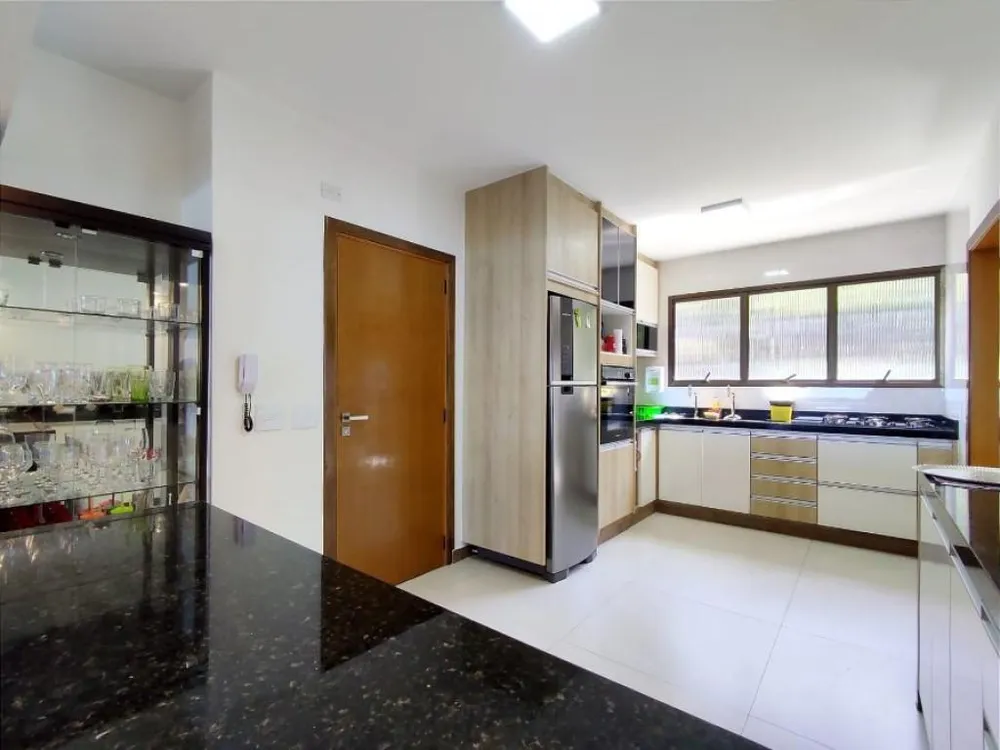 Apartamento, 3 quartos, 147 m² - Foto 1
