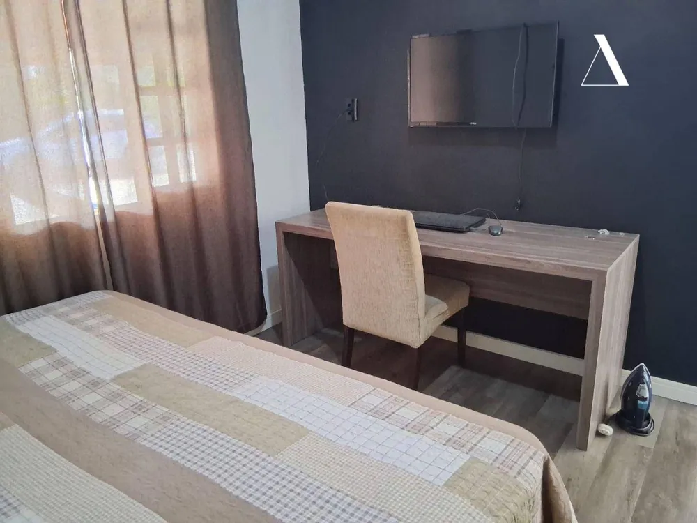 Casa, 3 quartos, 182 m² - Foto 1