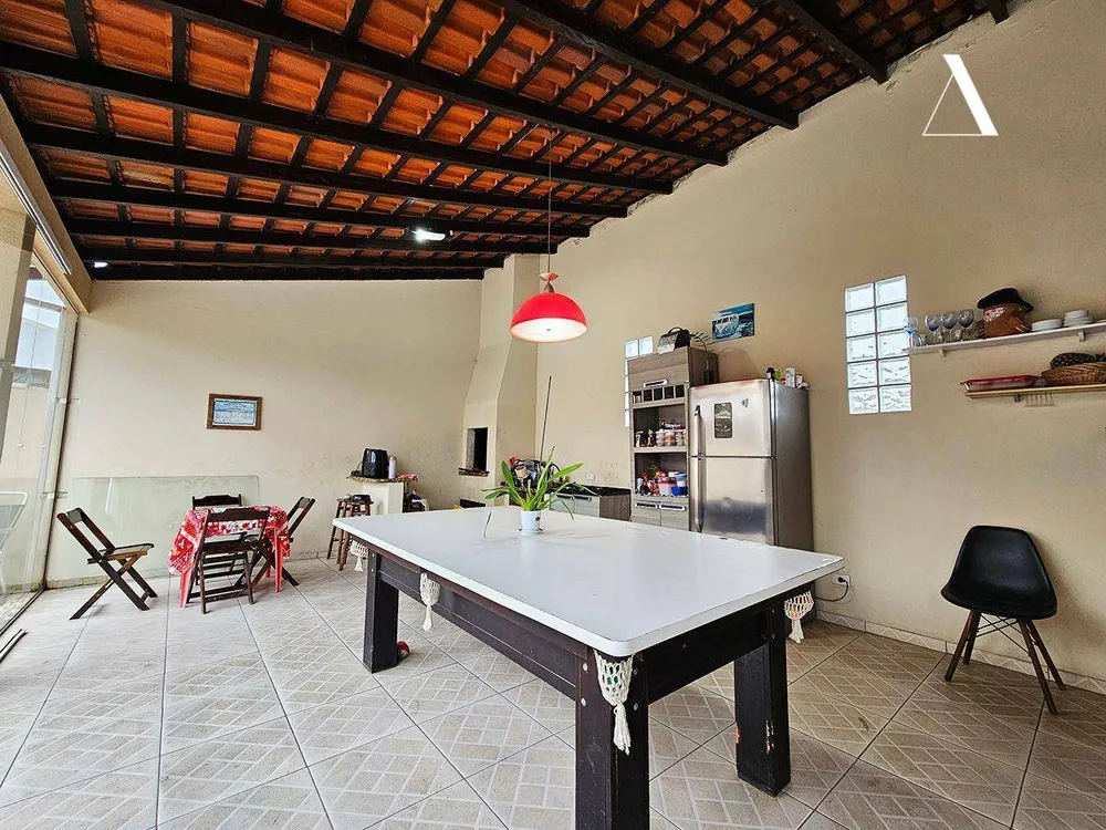 Casa, 3 quartos, 215 m² - Foto 3