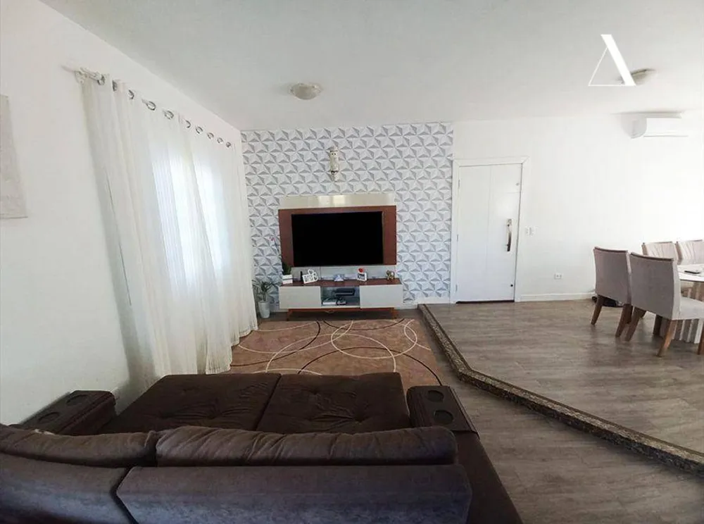 Casa, 3 quartos, 215 m² - Foto 2