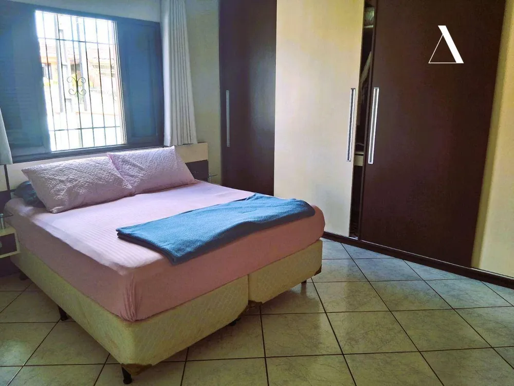 Casa, 5 quartos, 168 m² - Foto 4