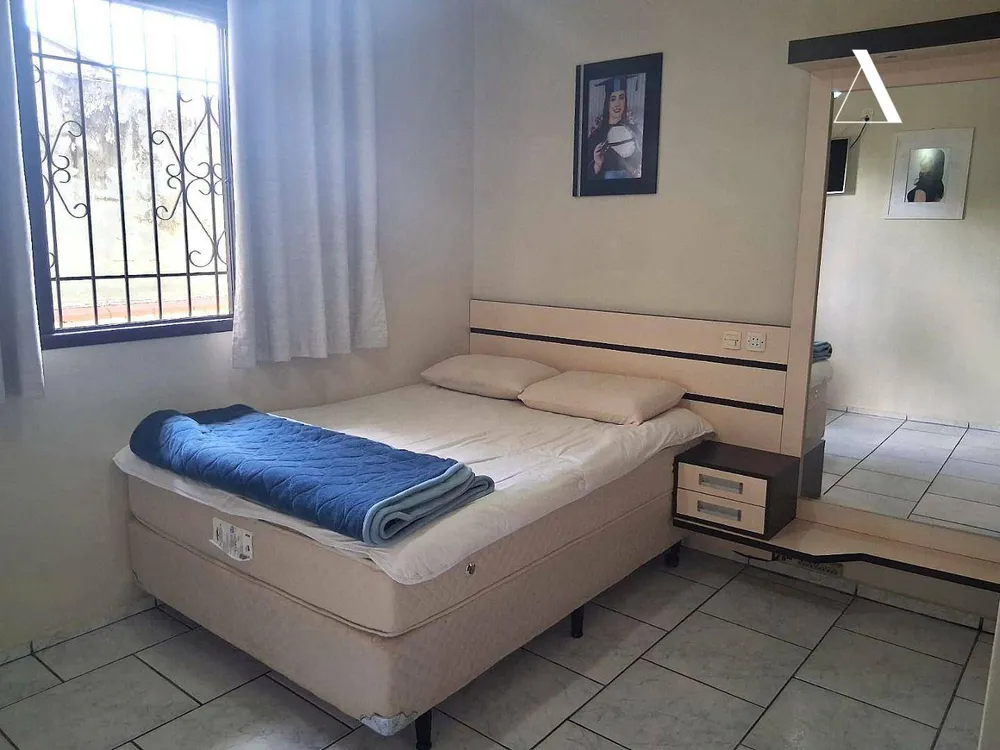 Casa, 5 quartos, 168 m² - Foto 1
