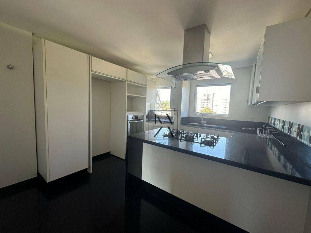 Cobertura à venda com 4 quartos, 219m² - Foto 4
