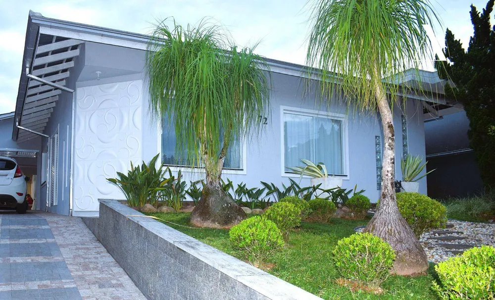 Casa, 4 quartos, 220 m² - Foto 1