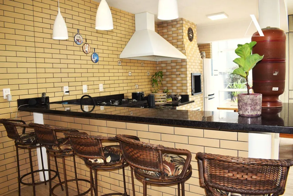 Casa, 4 quartos, 220 m² - Foto 2