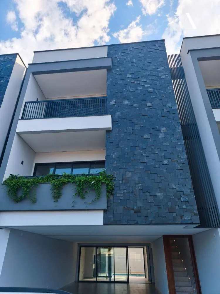 Casa, 3 quartos, 318 m² - Foto 2