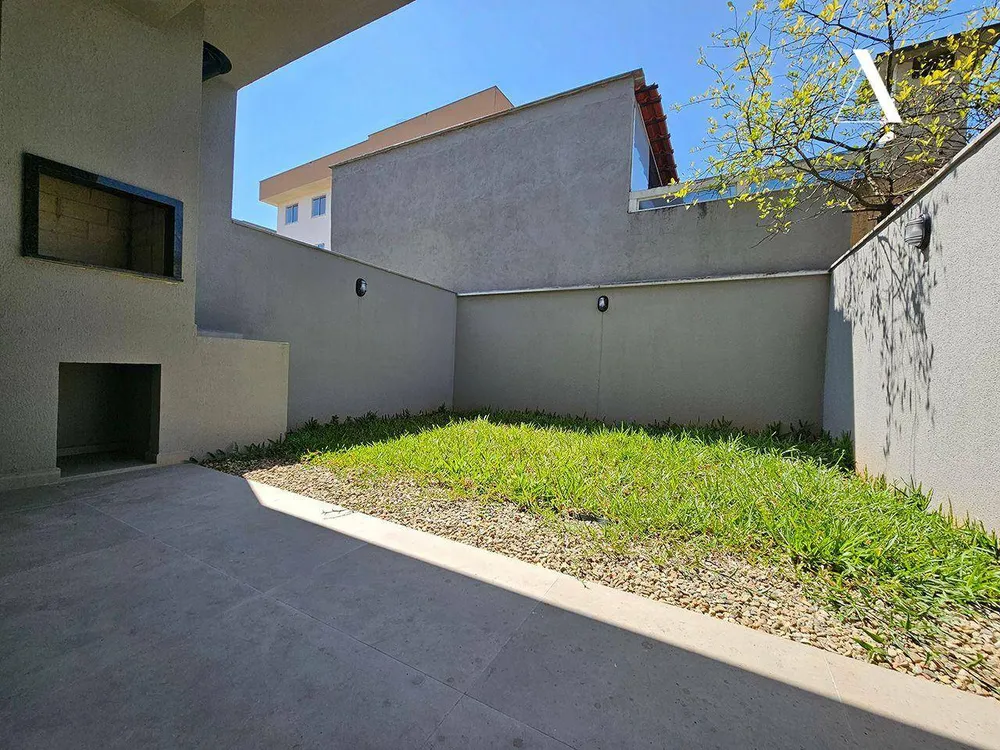 Casa, 3 quartos, 136 m² - Foto 2