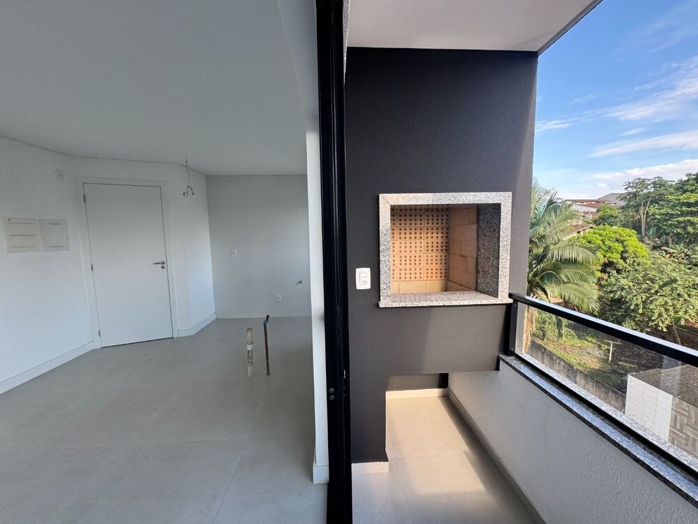 Apartamento à venda com 3 quartos, 80m² - Foto 2