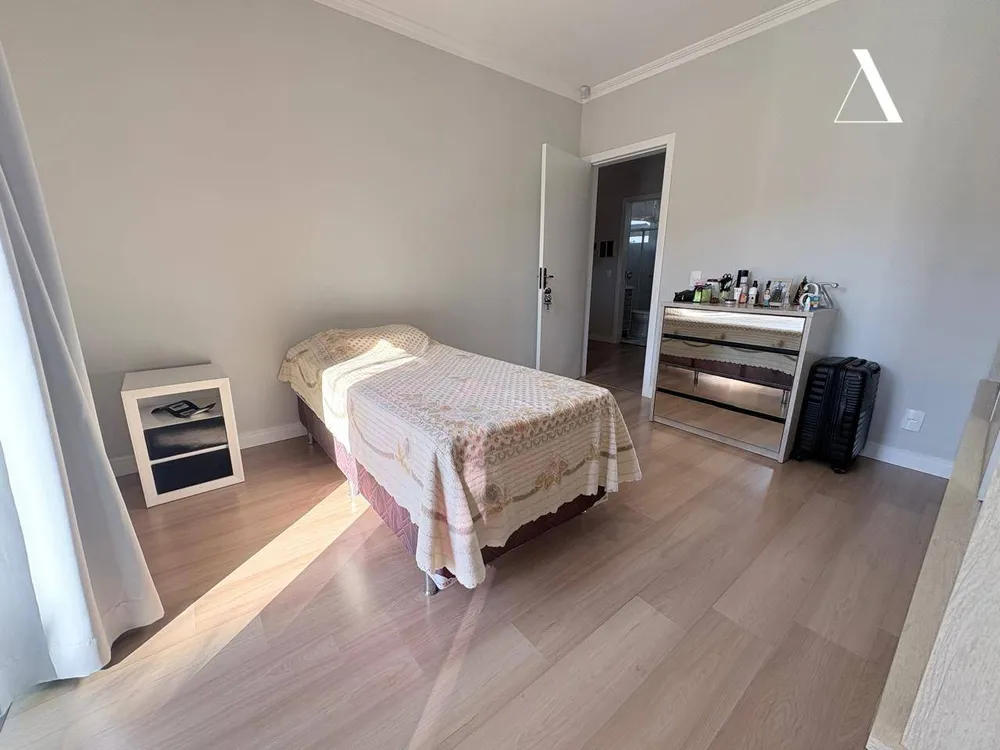 Casa, 3 quartos, 233 m² - Foto 13