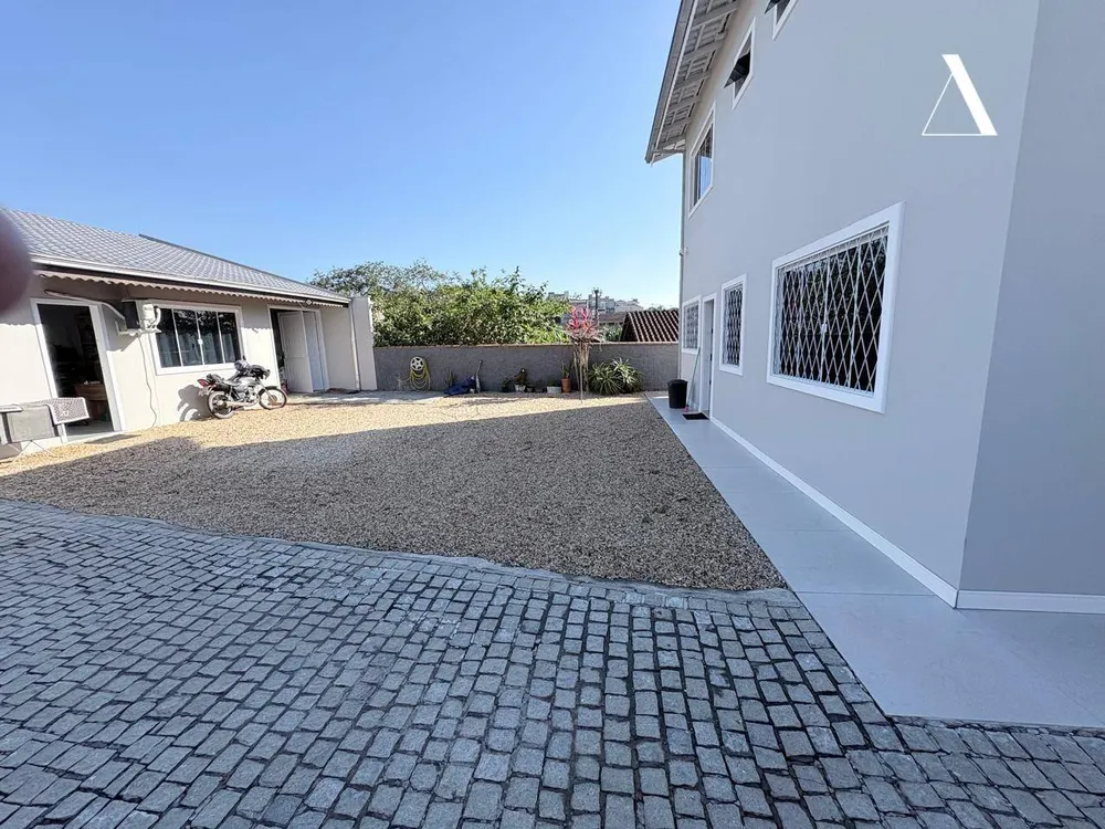 Casa, 3 quartos, 233 m² - Foto 2