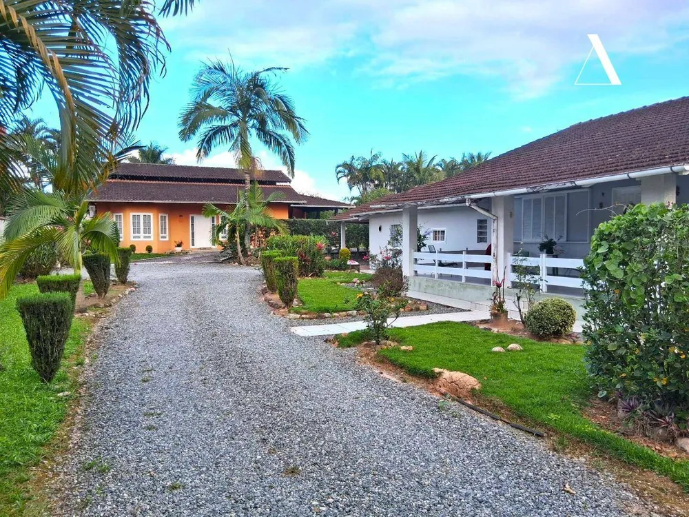 Casa, 5 quartos, 319 m² - Foto 1