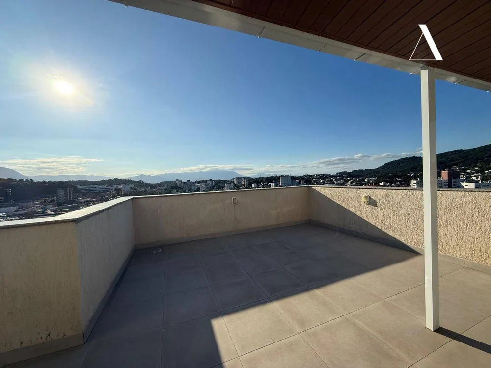 Cobertura, 3 quartos, 201 m² - Foto 1