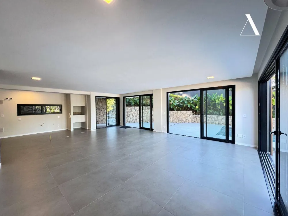 Casa, 3 quartos, 285 m² - Foto 1