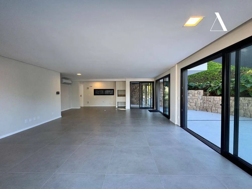 Casa, 3 quartos, 285 m² - Foto 2