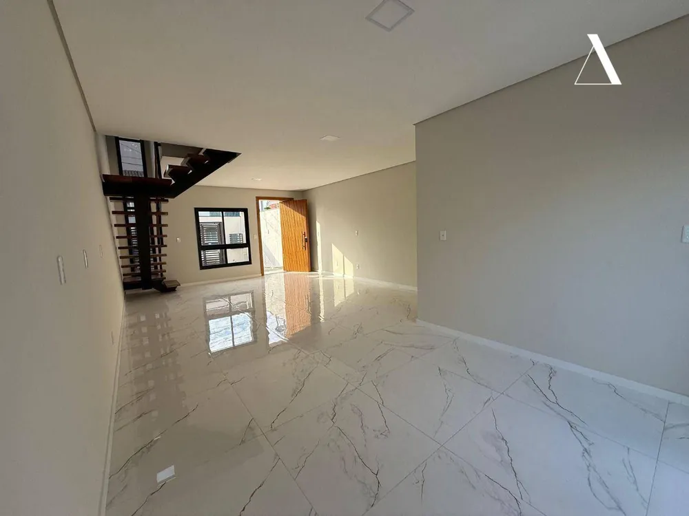 Casa, 3 quartos, 101 m² - Foto 2