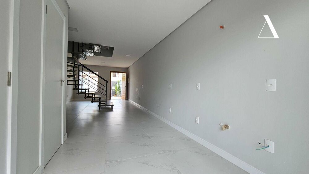 Casa à venda com 3 quartos, 107m² - Foto 6