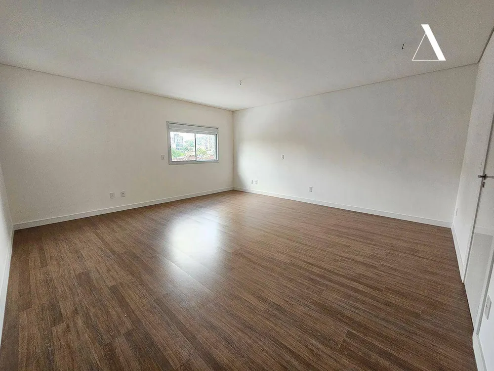 Casa, 4 quartos, 270 m² - Foto 11
