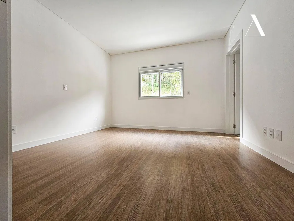 Casa, 4 quartos, 270 m² - Foto 4