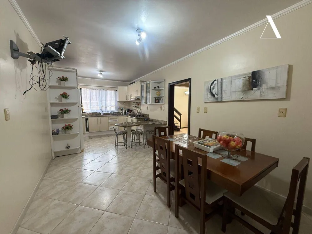 Casa, 3 quartos, 226 m² - Foto 6